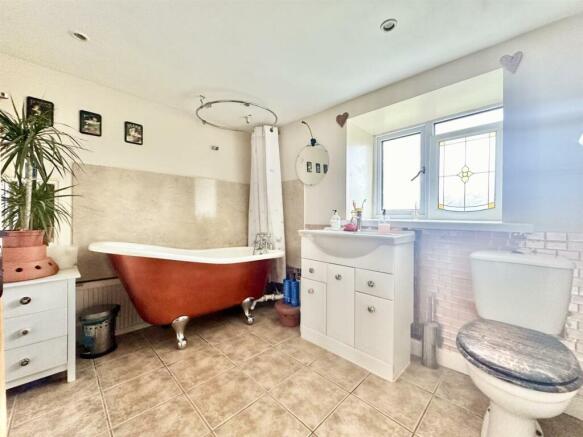 DownstairsBathroom.jpg