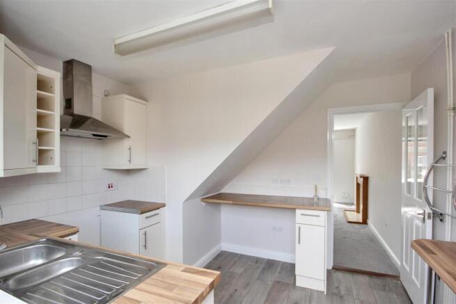 kitchen 1.JPG