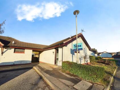 Loudon Gardens, Johnstone, PA5