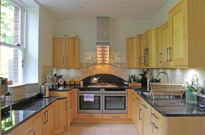 Kitchen.JPG