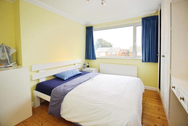 3 bed Semi-Detached for sale Image 11