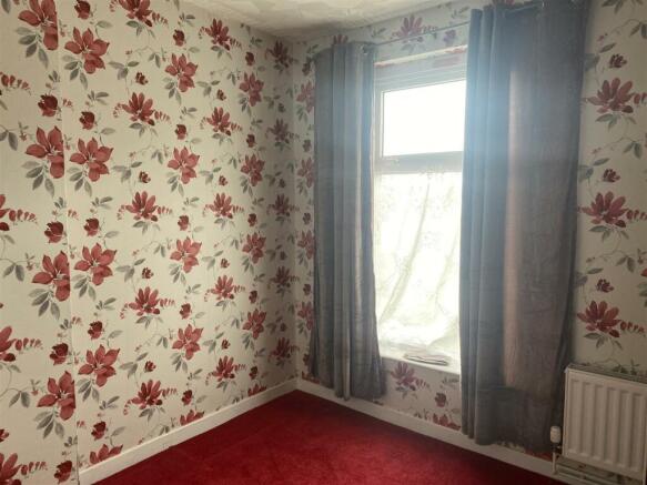 BEDROOM 3 (REAR)