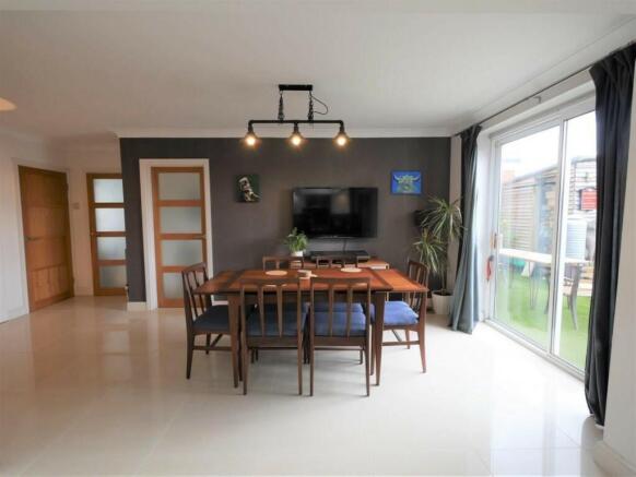KITCHEN DINING LI...