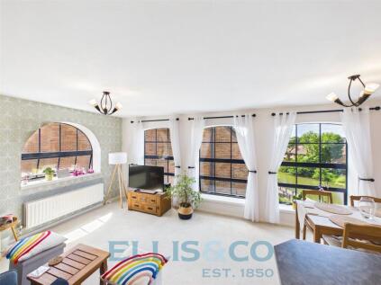 Whitefriars Wharf, Tonbridge, Kent, TN9