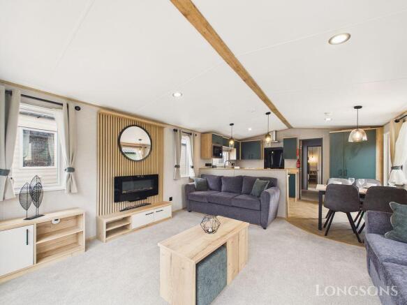 Cam02173g0 Pr0347 Still036