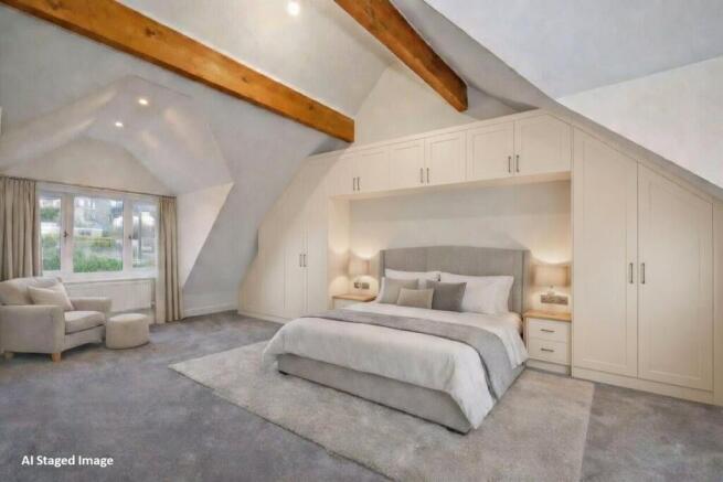 5 bed Detached for sale Image 8