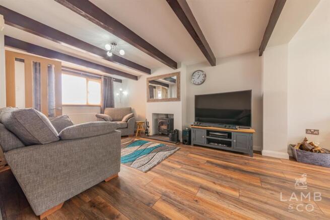 Frinton-Road-Frinton-on-Sea-semi-detached-house-IM