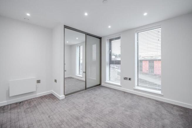 2 bed Flat to rent Image 10