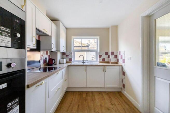105245_Flat 27 Elizabeth Court Crane Bridge Road-9