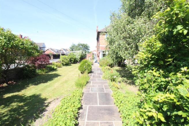 Fylde Rd, 29, pathway.JPG