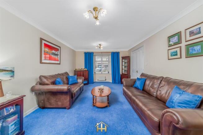 21 COLIN GIBSON DRIVE DD5 4HA 030326 EDIT (9 of 54