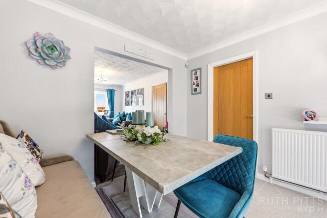 3 bed Detached for sale Image 7