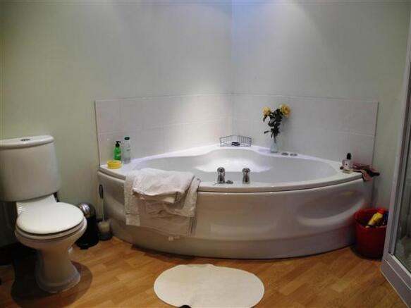 En Suite Bathroom