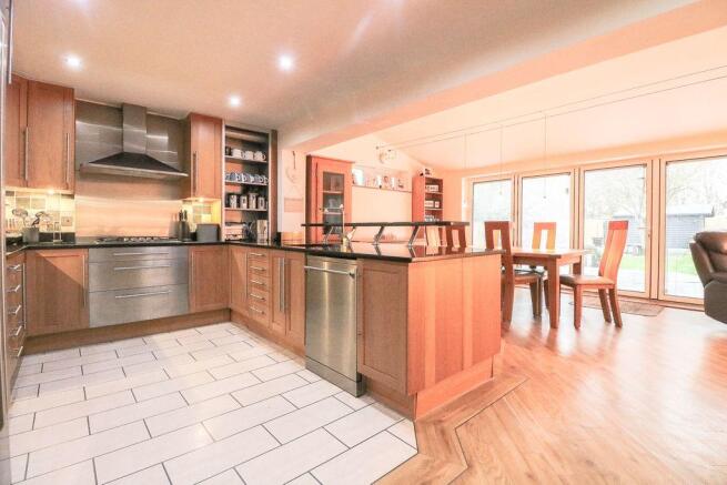 Kitchen / Diner / Family room