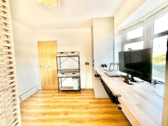 Photo 12