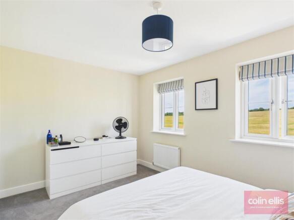2 bed Semi-Detached for sale Image 11