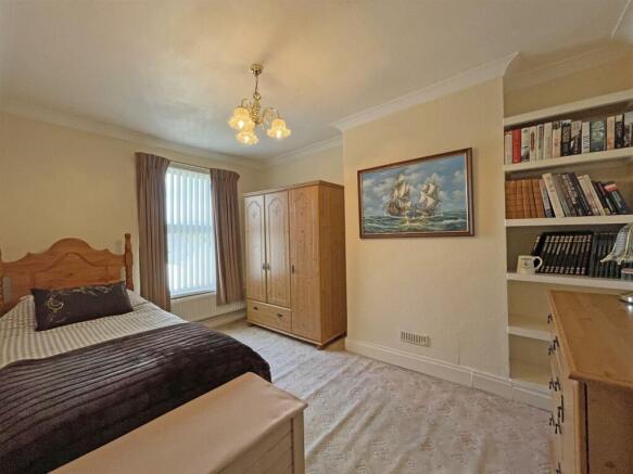 Ainslie Terrace 3 - Bed 2...jpg