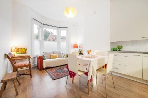 Solon Road, SW2