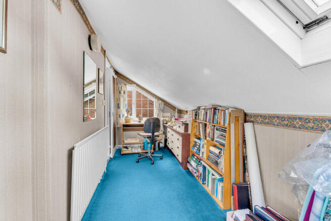 39 NARROW LANE-30