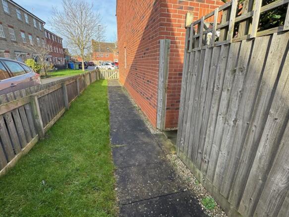 3 bed Semi-Detached for sale Image 12