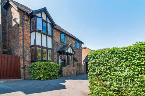 Normandy Way, Fordingbridge, SP6