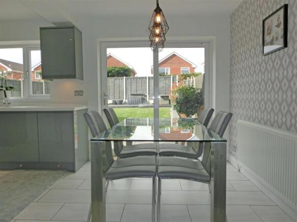 Mayhurst Lane 39 dining.jpg