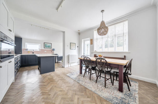 1424961-15-69b2b6...