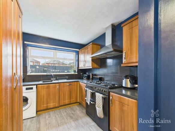 3 bed Semi-Detached for sale Image 4