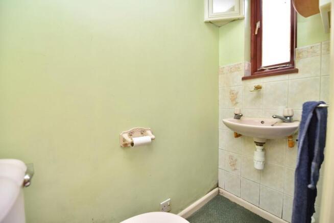Annexe Cloakroom