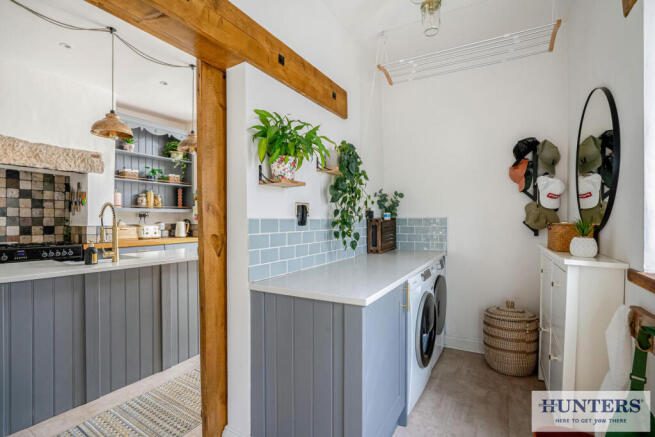 3 bed Semi-Detached to rent Image 9