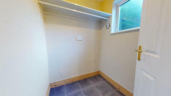 The Avenue Cloakroom