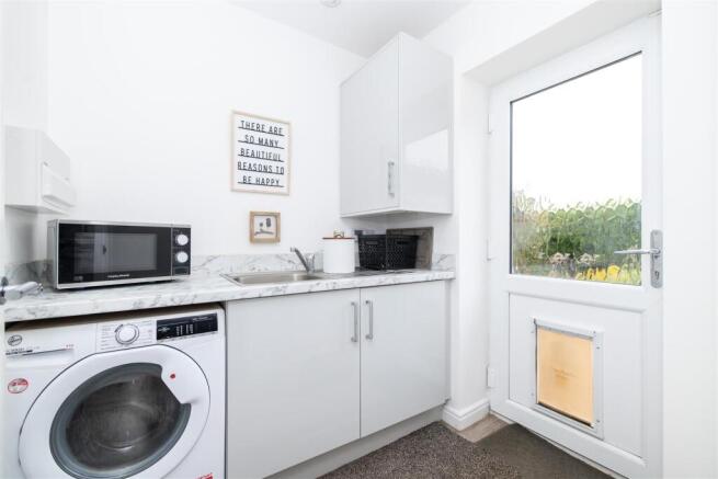 4 bed Detached for sale Image 6