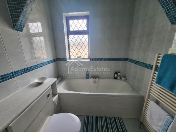 3 bed Terraced for sale Image 10