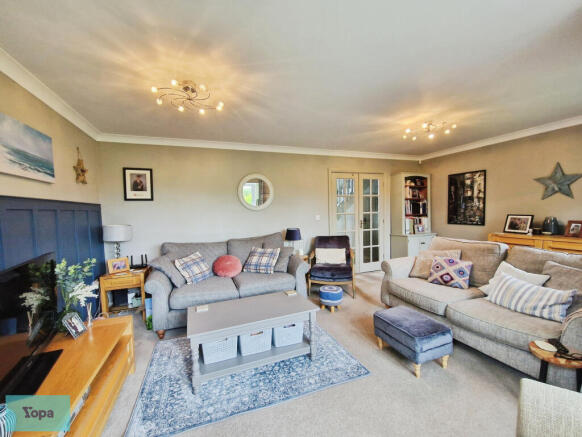 4 bed Detached for sale Image 10
