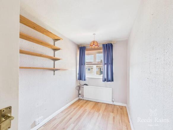 5 bed Semi-Detached for sale Image 11