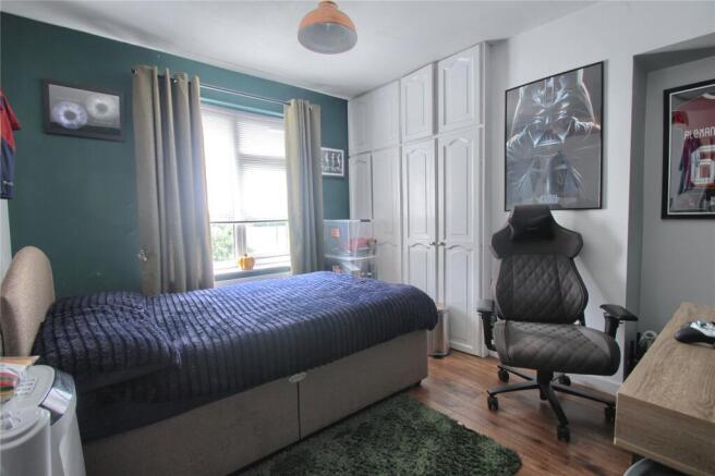 3 bed Terraced for sale Image 9