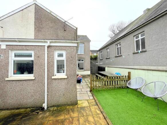Rear Garden d.jpg