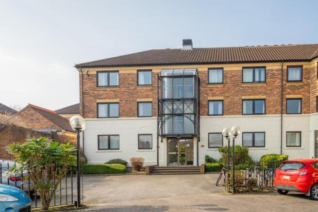 2 bed Apartment for sale Image 11