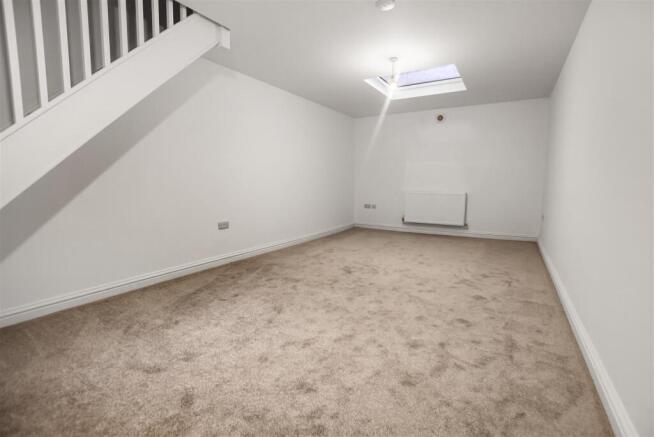 2 bed Terraced for sale Image 6