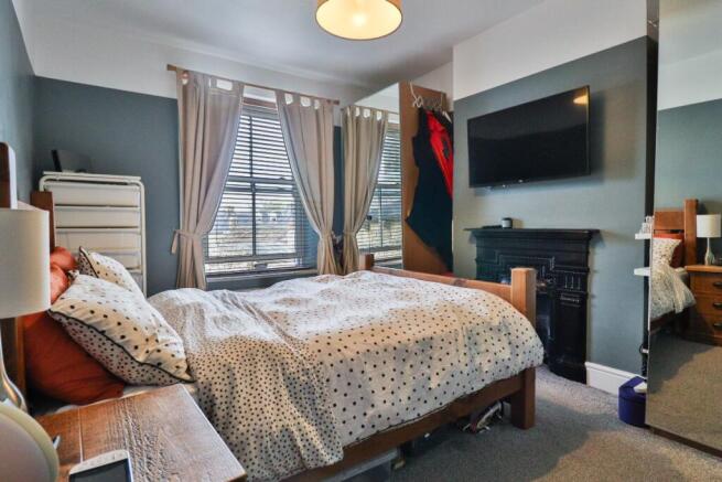 3 bed Terraced for sale Image 10