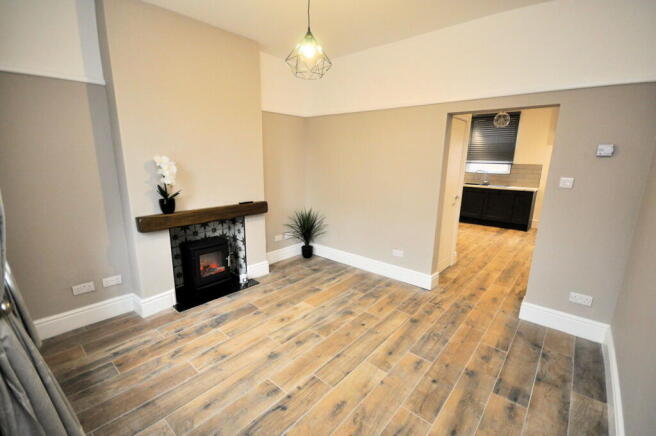 3 bed Terraced to rent Image 6
