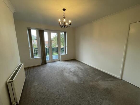 3 bed House to rent Image 6