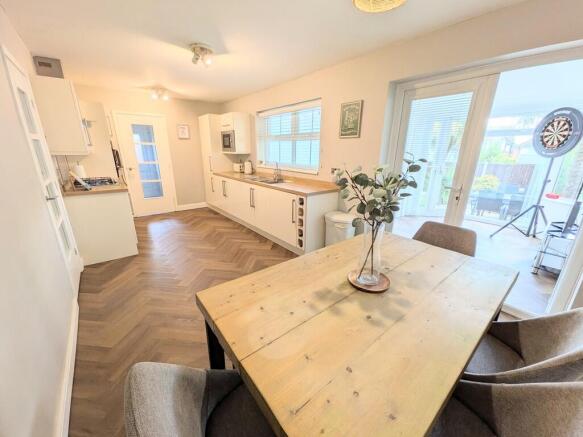 3 bed Detached for sale Image 6
