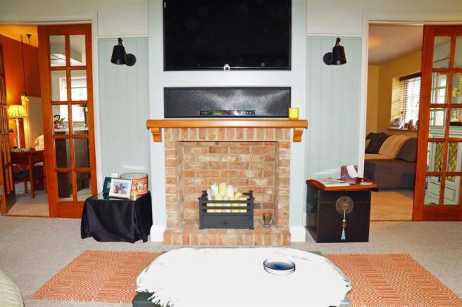 Open Plan Living Room and Luxury Kitchen