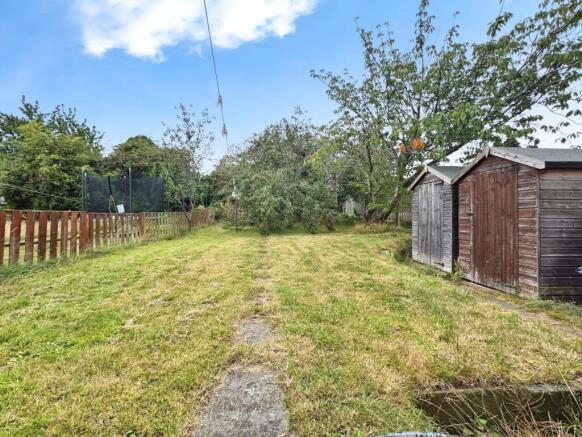 2 bed Apartment to rent Image 10