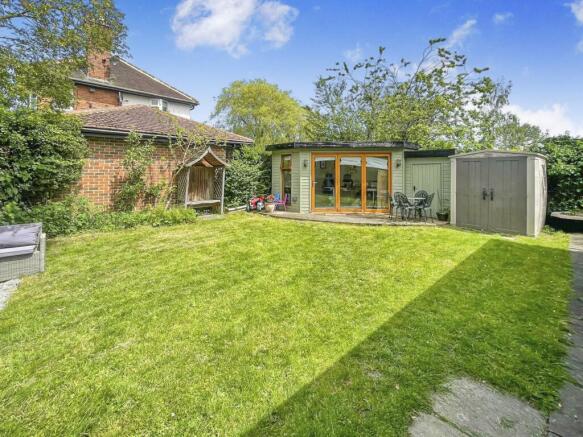 3 bed Semi-Detached for sale Image 9