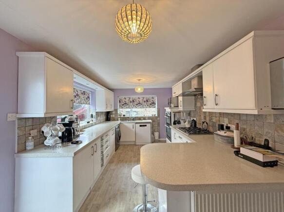 Briarleigh Close 20 - Kitchen Front.jpg