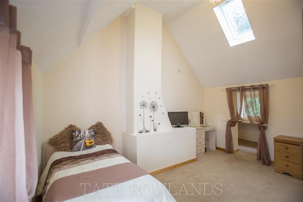 Bedroom Two (L Shape)