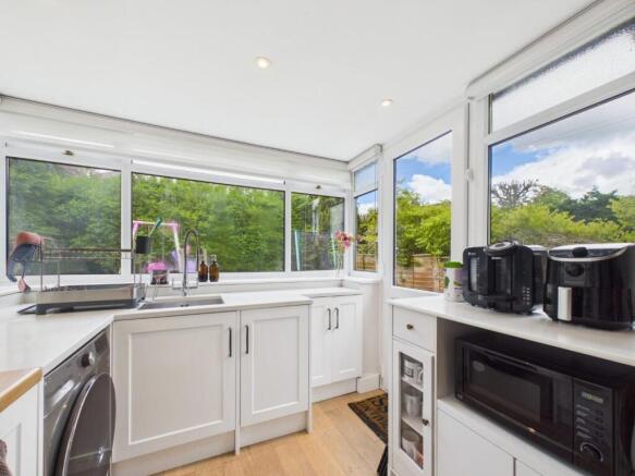 3 bed Semi-Detached for sale Image 11