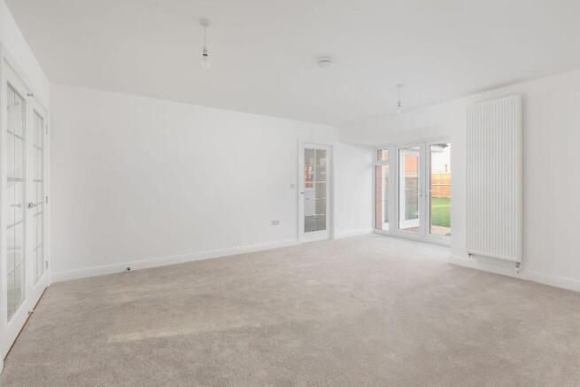 5 bed Detached for sale Image 5